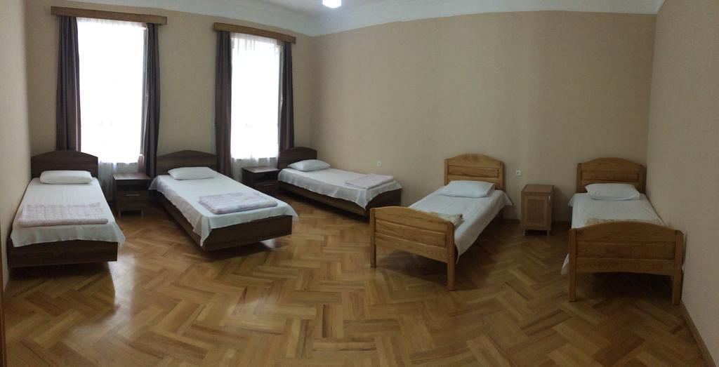 Mari Guest House Telavi Bagian luar foto