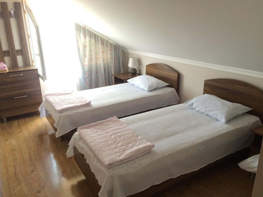 Mari Guest House Telavi Bagian luar foto