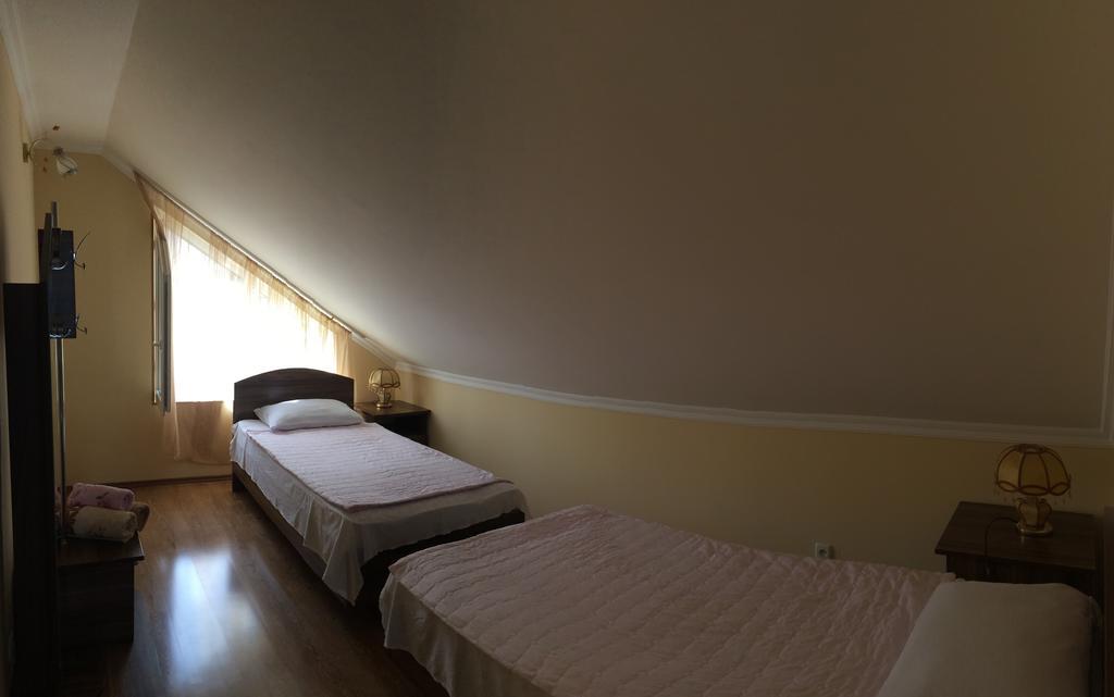 Mari Guest House Telavi Bagian luar foto