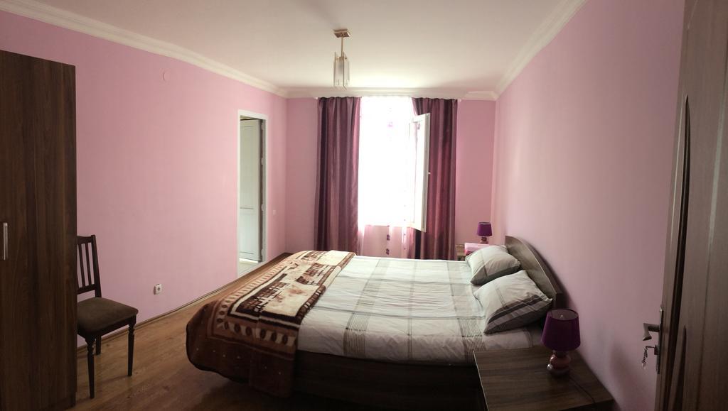 Mari Guest House Telavi Bagian luar foto