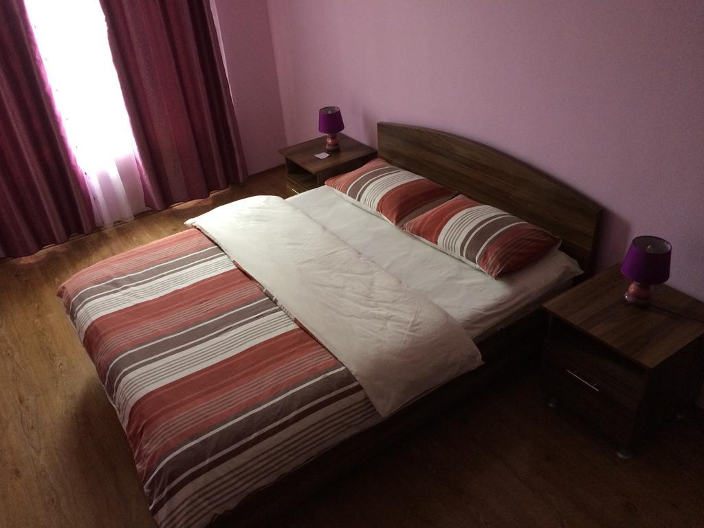 Mari Guest House Telavi Bagian luar foto