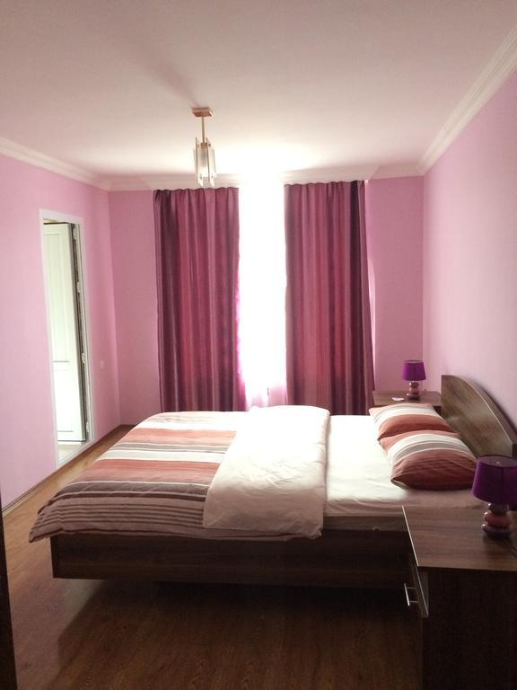 Mari Guest House Telavi Bagian luar foto
