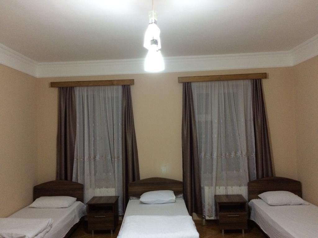 Mari Guest House Telavi Bagian luar foto