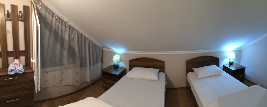 Mari Guest House Telavi Bagian luar foto