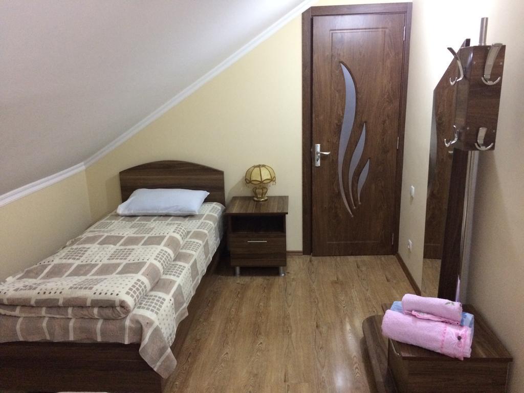 Mari Guest House Telavi Bagian luar foto