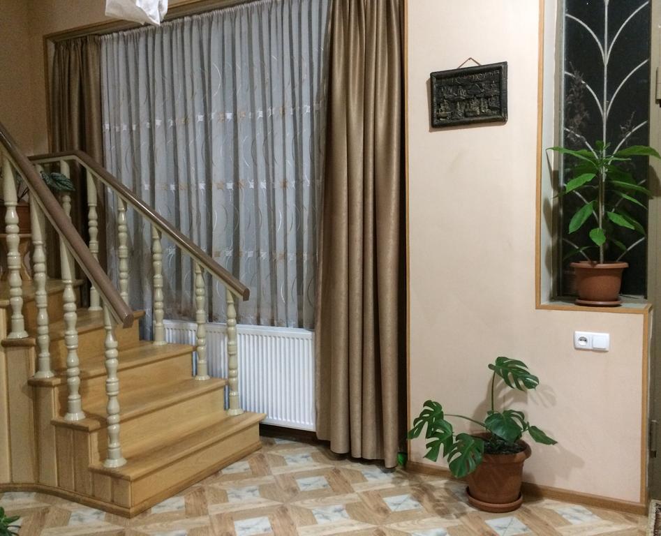 Mari Guest House Telavi Bagian luar foto